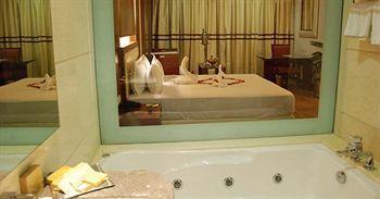 The Victoria Grand Hotel & Spa 卡绍利 外观 照片