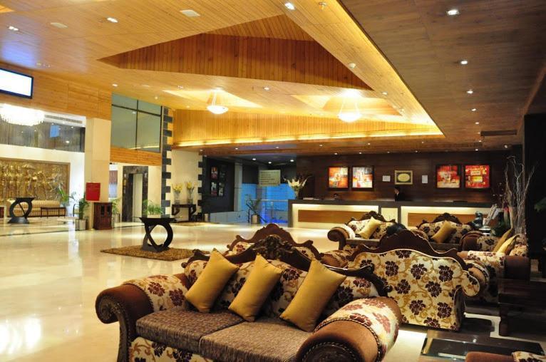The Victoria Grand Hotel & Spa 卡绍利 外观 照片