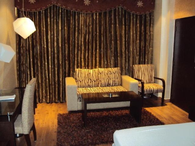 The Victoria Grand Hotel & Spa 卡绍利 外观 照片
